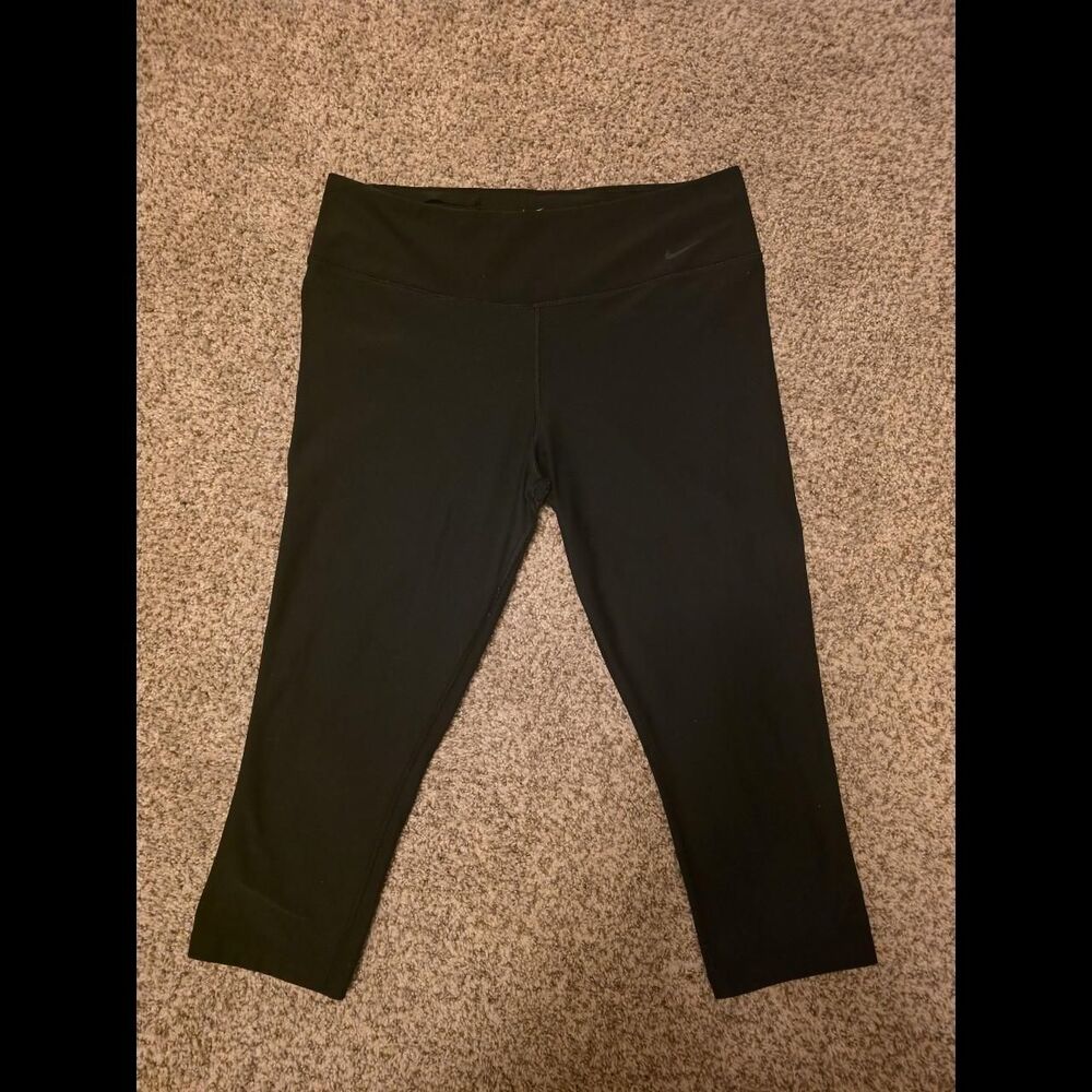 Nike Women's Black and Green Leggings